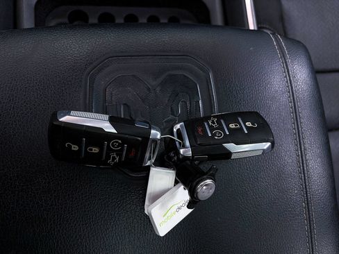 Used 2022 RAM 1500 Laramie w/ Sport Appearance Package AWD/4WD image 28