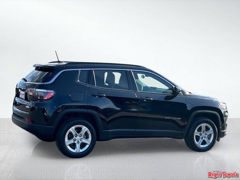 Used 2024 Jeep Compass Latitude AWD/4WD image 5
