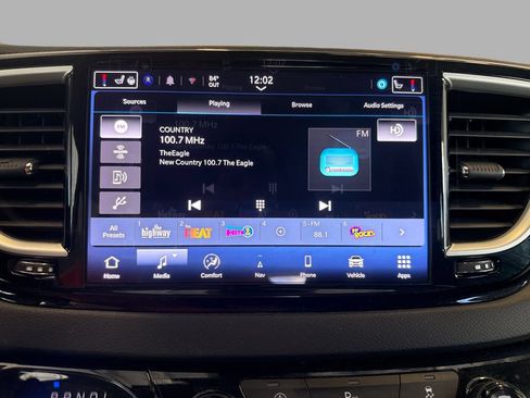 Used 2024 Chrysler Voyager LX FWD image 15