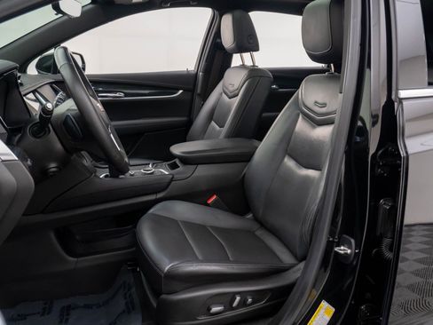 Certified 2022 Cadillac XT5 Premium Luxury w/ Technology Package image 10