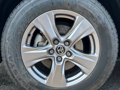 Certified 2024 Toyota RAV4 XLE w/ Convenience Package AWD/4WD image 28