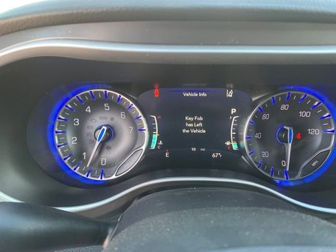 New 2026 Chrysler Pacifica Select image 17