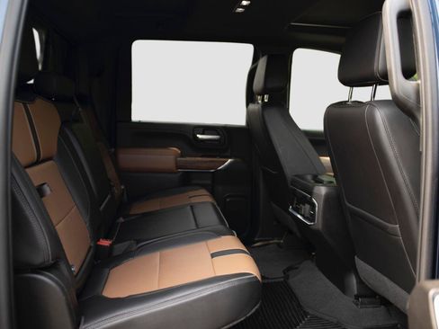 Used 2022 Chevrolet Silverado 2500 High Country w/ Z71 Off-Road Package AWD/4WD image 15