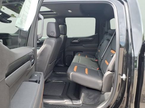 Used 2025 GMC Sierra 1500 AT4 w/ AT4 Premium Package AWD/4WD image 10