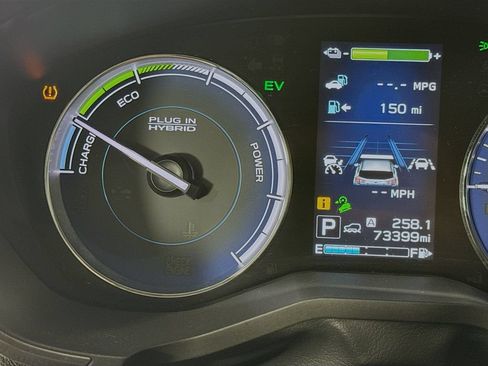 Used 2019 Subaru Crosstrek Hybrid w/ Moonroof Package w/Navigation AWD/4WD image 14