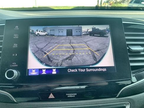 Used 2023 Honda Ridgeline Sport image 14
