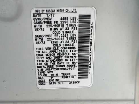 Used 2017 Nissan Rogue SL FWD image 38