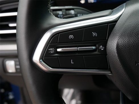 Certified 2025 Chevrolet Traverse LT image 15