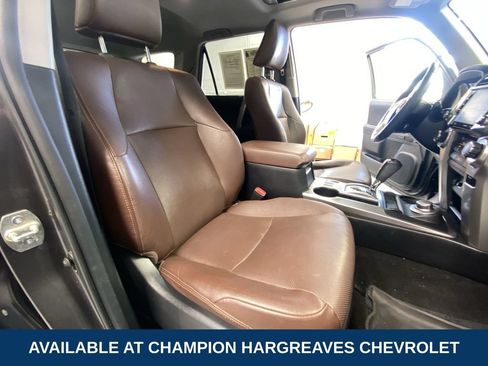 Used 2022 Toyota 4Runner Limited AWD/4WD image 36