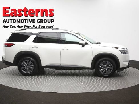 Used 2023 Nissan Pathfinder SV w/ SV Premium Package AWD/4WD image 48