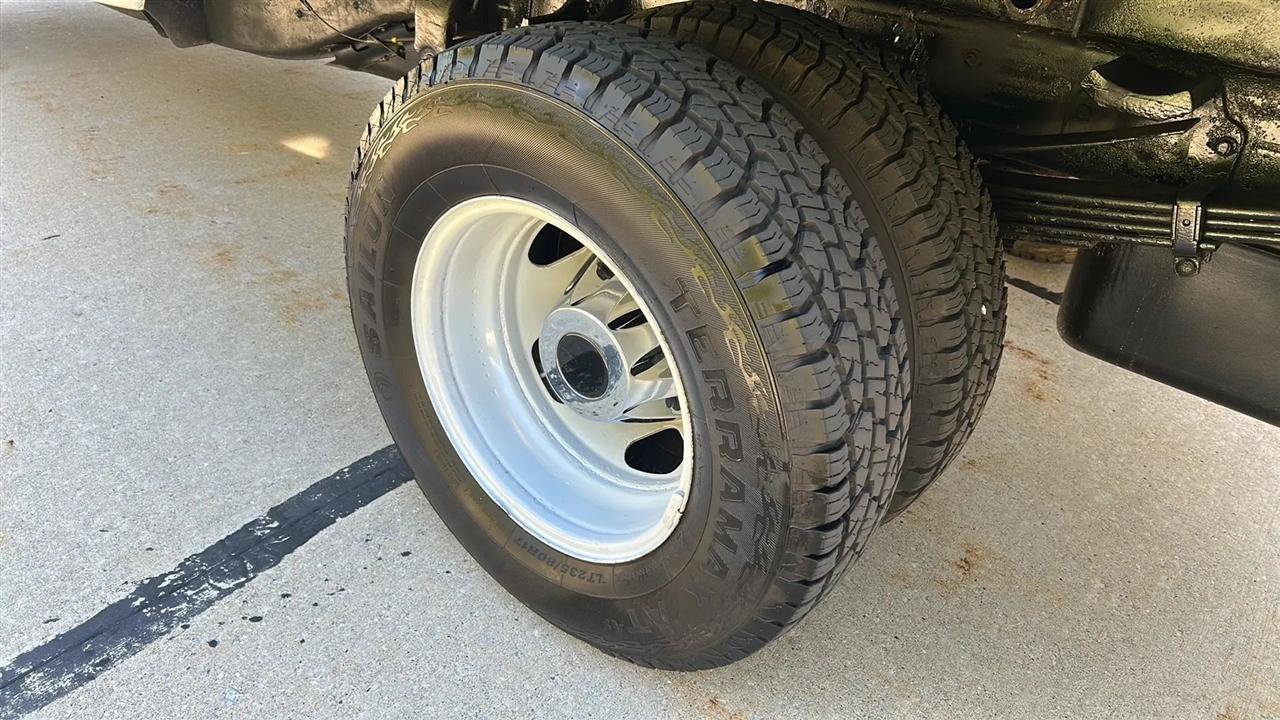 Used 2015 GMC Sierra 3500 4x4 Regular Cab w/ Sierra Convenience Package image 12