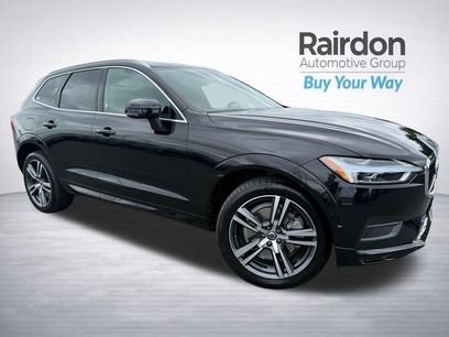 Used 2019 Volvo XC60 T6 Momentum w/ Multimedia Package