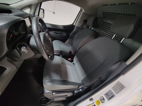 Used 2021 Nissan NV200 S image 23