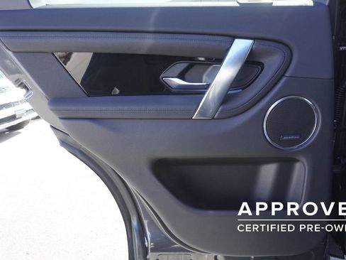 Used 2025 Land Rover Discovery Sport S image 28