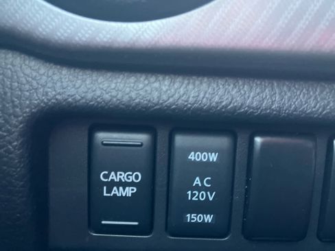 Used 2024 Nissan Titan PRO-4X w/ Pro-4x Convenience Package image 16