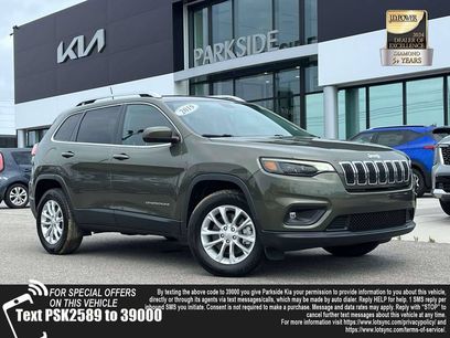 Used 2019 Jeep Cherokee Latitude w/ Popular Appearance Group