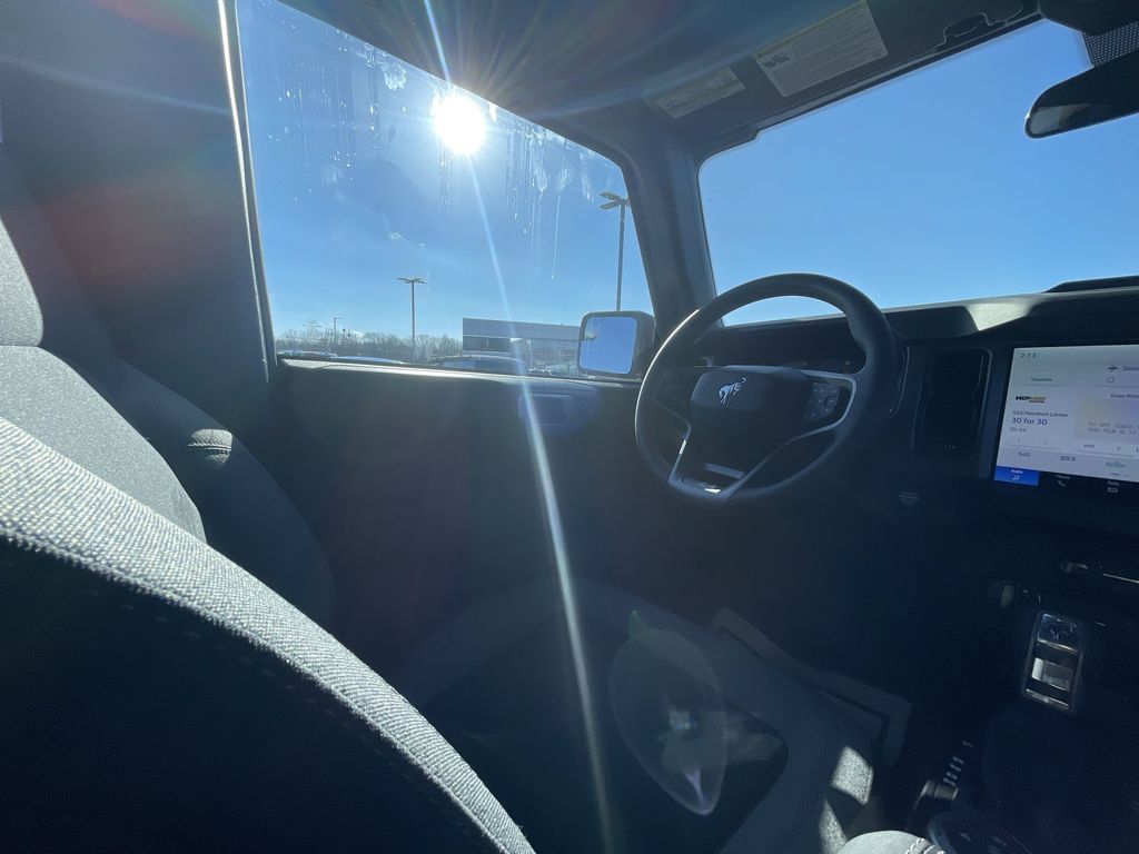 New 2025 Ford Bronco 4-Door AWD/4WD image 15