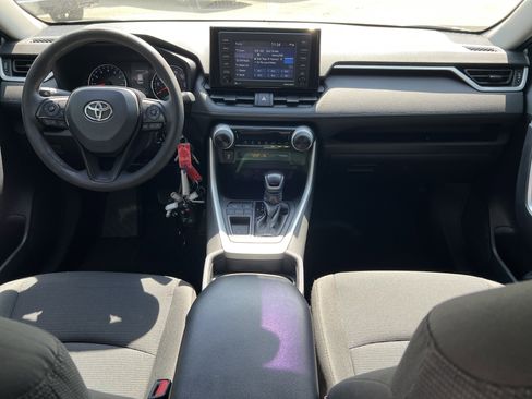 Certified 2020 Toyota RAV4 LE FWD image 4