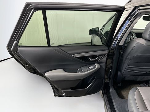 Used 2025 Subaru Outback Onyx Edition image 25