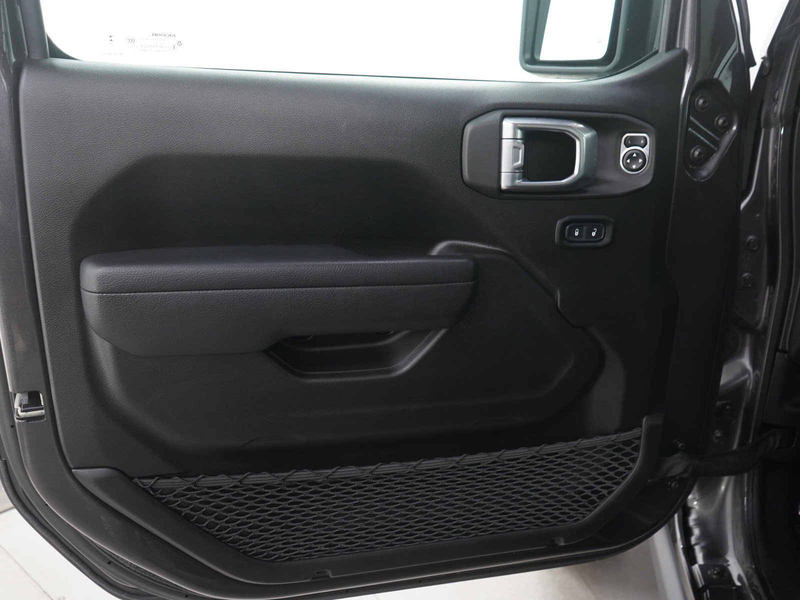 Used 2024 Jeep Wrangler Unlimited Rubicon w/ Convenience Group AWD/4WD image 21