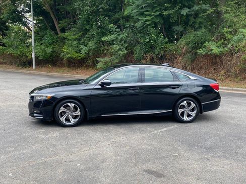 Used 2018 Honda Accord EX image 8