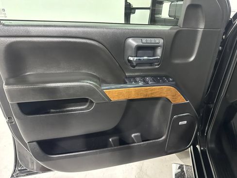 Used 2019 Chevrolet Silverado 3500 LTZ w/ Duramax Plus Package AWD/4WD image 17
