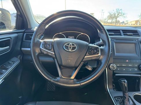 Used 2017 Toyota Camry SE FWD image 16
