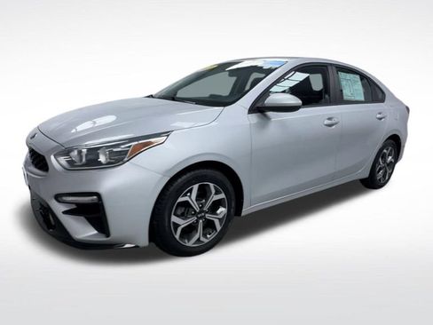 Used 2021 Kia Forte LXS FWD image 4