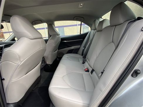 Used 2022 Toyota Camry XLE image 27