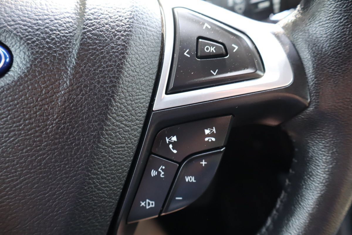 Used 2017 Ford Fusion Titanium FWD image 31