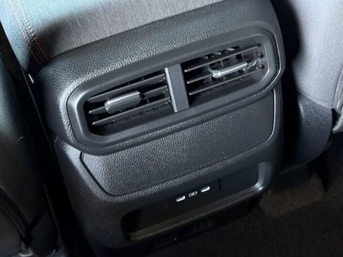 Certified 2025 Honda Pilot Sport image 14