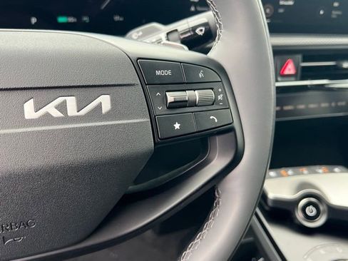 New 2025 Kia EV6 Wind AWD/4WD image 24