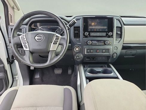 Used 2024 Nissan Titan SV w/ SV Utility Package image 10
