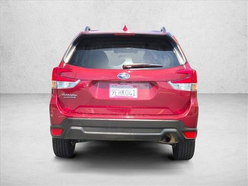 Used 2021 Subaru Forester Premium AWD/4WD image 7