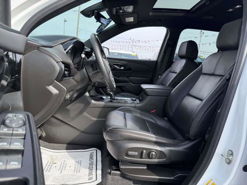 Certified 2023 Chevrolet Traverse RS AWD/4WD image 9