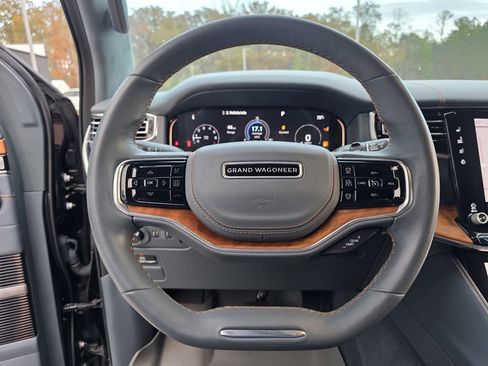 Used 2022 Jeep Grand Wagoneer Series II w/ Premium Group II image 25