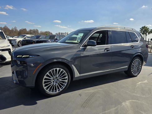 New 2026 BMW X7 xDrive40i w/ Premium Package image 7