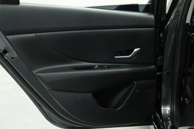 Used 2023 Hyundai Elantra SEL FWD image 30