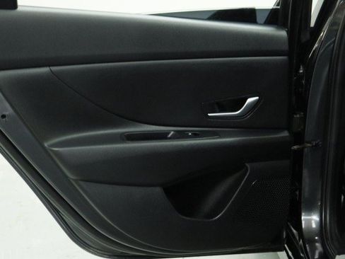 Used 2023 Hyundai Elantra SEL FWD image 30