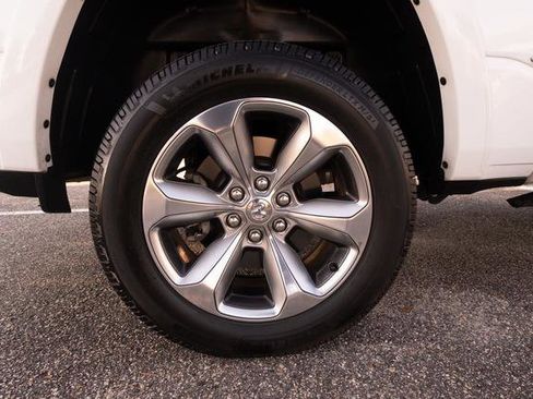 Used 2021 RAM 1500 Limited w/ Body Color Bumper Group image 39