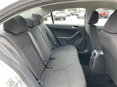 Used 2016 Volkswagen Jetta S image 15
