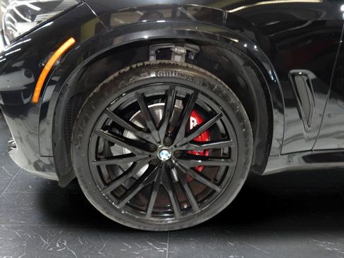 Used 2022 BMW X5 xDrive40i w/ M Sport Package image 11