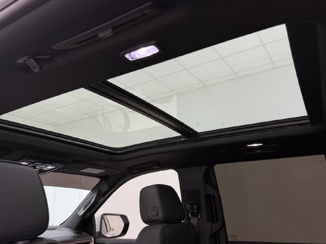 Used 2026 GMC Yukon Denali w/ Sun & Power Step Package RWD image 32