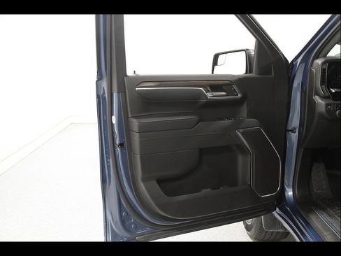 Certified 2024 Chevrolet Silverado 1500 LT AWD/4WD image 4