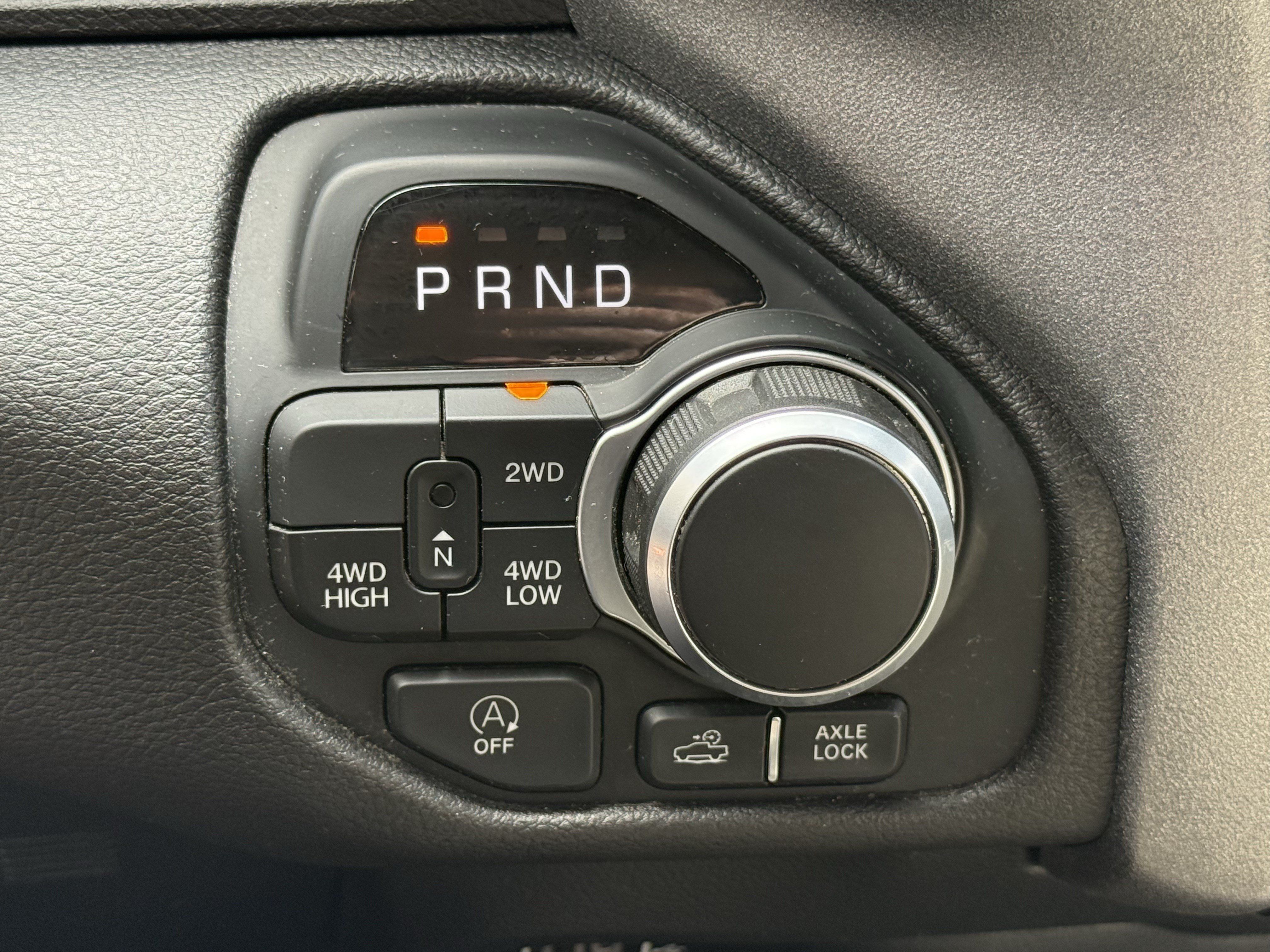 Used 2025 RAM 1500 Warlock AWD/4WD image 25