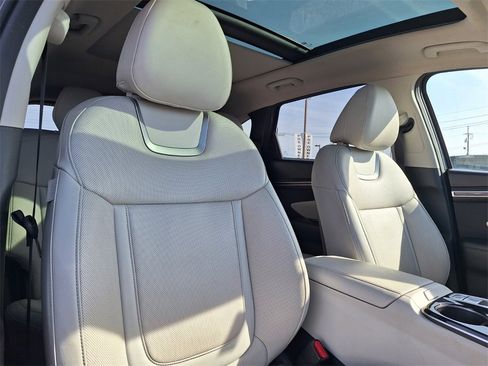 Used 2024 Hyundai Tucson Limited image 28