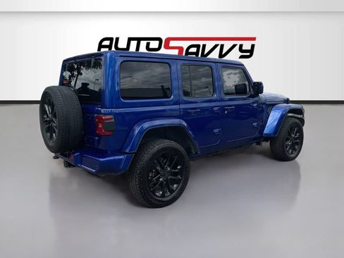 Used 2020 Jeep Wrangler Unlimited Sahara AWD/4WD image 7