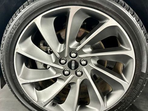 Used 2019 Lincoln Nautilus Reserve w/ Ultimate Package image 11