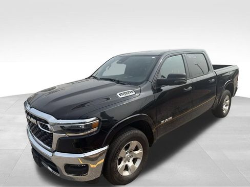 Used 2025 RAM 1500 Big Horn AWD/4WD image 4
