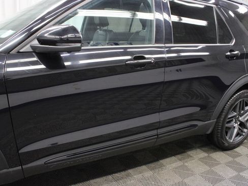 Used 2025 Ford Explorer ST AWD/4WD image 55